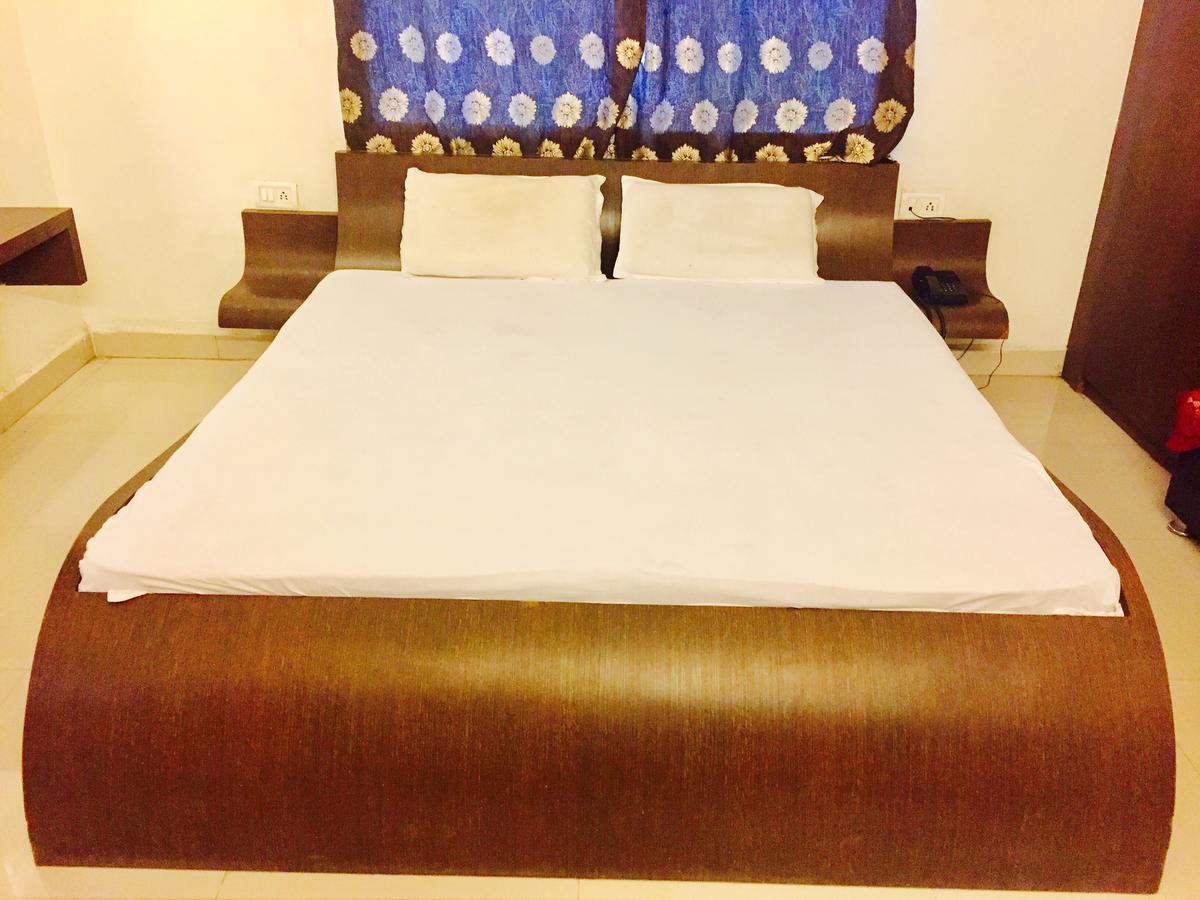 Hotel Shiva Sehore エクステリア 写真